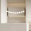 Lampadari Lampadario a LED Tavolo da pranzo moderno Illuminazione minimalista nera Lampada a sospensione da cucina Decorazioni per la casa Apparecchio a soffitto lustro