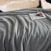 Koce gruby zimowy koc bardzo ciepły polarowa kołdra luksusowa okładka łóżka domowy puszysty rzut sofa podwójna łóżko na łóżku 230802