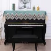 Dammtäcke Europeisk sammet broderad piano täckbord tyg dammsäkert täcke piano handduk vattenlöslig spetsblomma R230803