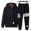 Männer Trainingsanzüge Ropa Männer Kleidung Hoodie Koreanische Mode Herren Designer Kleidung 2 Stück Sets Outfit 2023 Neue Frühling Herbst Sweatshirt und Hosen Anzug J230803