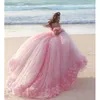 Pembe Quinceanera Elbiseler Gerçek Görüntüler Müşteri Gösteri Balo Kıyafetleri El Yapımı Çiçekler Omuzdan Çiçekler Tatlı 16 Elbise Tül Artı Beden Vestidos