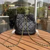 C Womens Designer Diamond Lattice Backpack Bucket Bags Drawstring Designer Turn Lock Golod Metal Hardware Matelasse Chain Shoulder Handbags whit logo