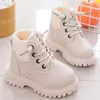 Botas Martin para niños y zapatos ligeros impermeables de cuero para niños con acolchado de algodón y botas cálidas de terciopelo.