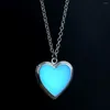 Подвесные ожерелья европейская и американская модная панк -стиль любовь персиковое ящик для сердца ожерелье для флуоресцентной цепочки