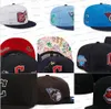 12 kolorów męskie baseball hats hats klasyczne kwiaty królewskie niebieskie czerwone kolor Hip Hop Cleveland „Sport Letter Mesh Regulowane czapki Chapeau Stitch World” Seria AU4-08
