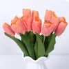 Flores decorativas Sentimiento de la mano Tulipanes artificiales Decoración de escritorio para el hogar Tulipán falso Ramo de boda Arreglo floral Accesorios de pografía