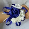 Fatto a mano 10 pezzi / lotto da sposa da sposa polso corsage damigelle d'onore sorella mano fiori bianco blu argento decorazione decorativa corona2809