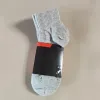 Fashion Men Socks Classic Black White Grey Women Uomini di alta qualità Lettera di cotone traspirante alla caviglia alla caviglia elastico calcio da calcio da calcio da corsa