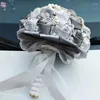 Les fleurs décoratives sont arrivées les bouquets de mariage artificiels de ruban nuptiales pour la décoration