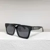 2024 Nouveau créateur de luxe de haute qualité New F Family Fashion Box Sunglasses FF0458 Star en ligne rouge le même style de lunettes de soleil pour hommes et femmes