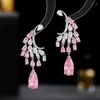 Boucles d'oreilles pendantes bijoux d'oreille zircon cubique brillant incrusté de plumes de paon et de gouttelettes d'eau pour les femmes