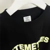 Herr t-shirts god kvalitet SS Vetements Think Dieftrefnly T-shirt Men 1 1 Kvinnor T-shirt Front Blank Back Vetements Tee VTM Herrkläder 230803