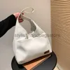 Bolsos de hombro Bolso de textura de estudiante Mujer Otoño 2023 Nueva tendencia de moda Bolso grande INS Bolso de axila de gran capacidad Mujerestilobolsos de mano