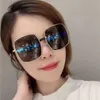 2024 Designer de luxo Óculos de sol Novo designer de luxo G Família Big Square Li Yuchun líquido Espelho Vermelho Face Letter Sunglasses GG0414S