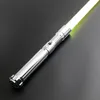 LED SwordsGuns TXQSABER RGB Smooth Swing Lightsaber Dueling Blade Force FX met 10 Set Geluid en Licht Metalen Handvat FOC Speelgoed Laser Zwaarden 230804