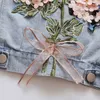Kurtki dla dzieci dżinsowe kurtki dla dziewcząt Baby kwiat haft haftowe wiosna jesień moda dziecięcy dzieci podmocne dżinsy kurtki Jean 230803