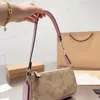 Luxurys Mujeres clásico teri hombro bolsa de viaje Diseñador para hombre vacaciones de verano bolsos de embrague señora Tarde cremallera totes bolso 7A calidad lona cruzada cuerpo satchel bolsas