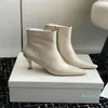 Von Stiefeln Far Luxus-Designer-Kraft-Nappa-Stiefel, modische Damen-Herbst-Winter-Stiefel aus glattem Kalbsleder, eckige Zehenpartie, dicker Absatz, kurze Spitze, lange Stiefel