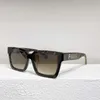 2024 Nouveau créateur de luxe de haute qualité New F Family Fashion Box Sunglasses FF0458 Star en ligne rouge le même style de lunettes de soleil pour hommes et femmes