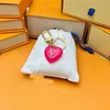 Designer Keychain Luxury Bag Charm Heart Shaped Key Chain Fashion Love Pendants Gold Keyring Car Ornament Keychains 2308048Z