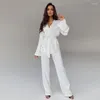 Vêtements de nuit pour femmes élégants pantalons blancs costumes évasés manches longues femmes pyjama maison costume lâche kimono robe ensembles pyjamas en satin avec un pantalon