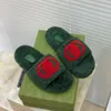 jakość lustra puszysty futra sandały domowe projektant sandałowy platforma moda zima misia zjeżdżalnie slajdy swobodne rozmyte luksusowe kapcie płaskie slajdowe buty