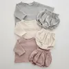 Completi di abbigliamento Set di vestiti per ragazza nata in cotone Set manica lunga Top Bloomers Toddler Soft Summer Spring Autumn Baby