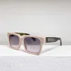 2024 Nouveau créateur de luxe de haute qualité New F Family Fashion Box Sunglasses FF0458 Star en ligne rouge le même style de lunettes de soleil pour hommes et femmes