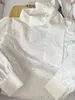 Blusas de mujer Bufanda de espejo Rowling Camisa de algodón ahuecada blanca Cárdigan con botones de manga larga Mujer Vintage Oficina Señora