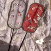 中国スタイルの製品花と鳥のサーキュラーファンハンスツールファンナショナルスタイルの特別な形をしたチョンサム刺繍小型ダンスファンR230804