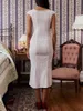 Lässige Kleider, elegantes, florales Schnür-Damen-Sommerkleid, stilvolles, hoch tailliertes weißes Minikleid mit zartem Hohl-Out-Design – perfekt