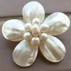 Broches Mode-sieraden Wit Parelmoer Shell Bloem Broche Kraal PWB908