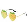 Lunettes de soleil mignon fraise forme pour femmes hommes sans monture couleur bonbon lunettes de soleil fête bal Halloween noël Costumes lunettes