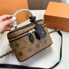 Designer -Kosmetiska väskor trevliga kvinnor axelväskor mode makeup toalettartiklar crossbody lady handväskor