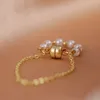 Ear Cuff Fashion Circle Simulation Pearl Gold Color Magnet Chain Pendant Clip Earrings For Women Vintage Trendy Elegant Geometric Earings 230804