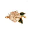 Brosches Sense Retro Hong Kong Style Flowers Mori Department Yu Beauty Drop Glaze Emamel Pearl Brosch Wholesale Spot Spot