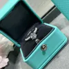 Bagues de créateurs de luxe pour femmes hommes diamant tendance de la mode plaqué argent couple fiançailles de haute qualité personnalisé cadeau du jour commémoratif joli parfait B1TV