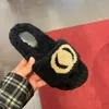 sandalo di moda di alta qualità Pantofola orsacchiotto Piatto di lusso designer di pelliccia casa da uomo Scarpe casual Ciabatte fuzzy Inverno caldo Scivolo tazz da donna soffice mocassino Mulo lady box