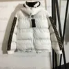 レディースダウンジャケットデザイナー女性冬の服ウィンドブレイカーファッション両面デザインアルファベット長袖フード付きコットンコートデザイナーパフジャケット