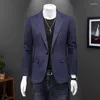 Garnitury męskie wiosenne modne marka paski Blazers Men Casual Suit Wzór Koreańską wersję Blue Male Slim
