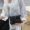 Bolsas de ombro Water Diamond Handheld Bag Feminina Summer New Ladies Celebrity Party plissada Cloud Chain Crossbody