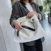 Hbp Umhängetaschen Abendtasche Samt Lässige Kette Plüsch Große Schulter für Frauen Winter Neue Damenmode Große Kapazität Shopping Reise Tote Handtasche 220811