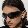 Novo designer de luxo Futuro ciência e tecnologia côncava óculos de sol moda machos star ins líquidos de sol com óculos de sol vermelhos fêmea bb0253
