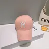 Cappelli da baseball firmati sportivi da uomo dello stesso stile con fori lettere ricamate casquette da donna foto di viaggio cappellini per protezione solare all'aperto