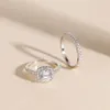 Set di anelli in moissanite per donna, anello di fidanzamento a taglio rotondo con purezza VVS1 colore D, anelli in argento sterling S925, fedi nuziali classiche a quattro punte da 1/2CT per donna, anelli di promessa