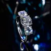 Кластерные кольца Luxury 3 камни Diamond S925 Серебряное серебро платиновое платиновое кольцо с высоким содержанием углеродного кольца