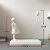장식용 물체 인형 인형 심장 풍선 플라잉 소녀 Banksy 예술 작품에서 영감을 얻은 현대 조각 가정 장식 동상 큰 공예 장식 230803