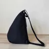 Fall raden banan och koreansk halv rund nylon casual kvinnors väska halvmåne underarm halv månväska crossbody väska modeväska