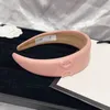 40 Stijl Roze Hoofdbanden voor Vrouwen Designer Vrouwen Haarband Dubbele Letter Patroon Lente Hoofdband Haar Sieraden Dagelijks Leven Gezicht wassen Accessoires Familie Groothandel-1