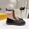 2023-Designers New Half Boots Cowskin Fashion Pocket Nylon scarpe da donna Lace Up Zip Martin stivaletti Fondo spesso Taglia 35-40